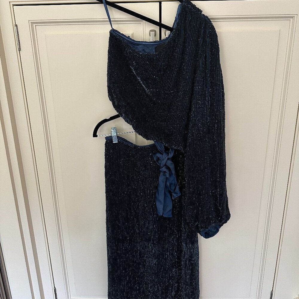 Retrofete one shoulder crop top and skirt